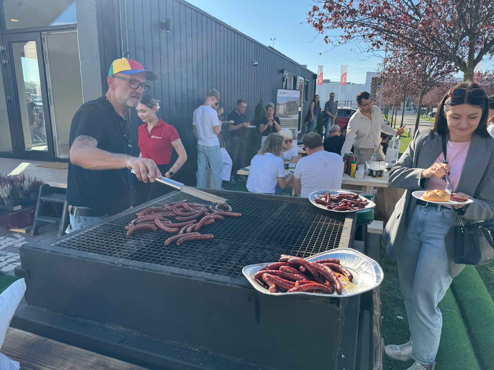 Grill przed halą EXPO Kraków podczas targów INRE 2026