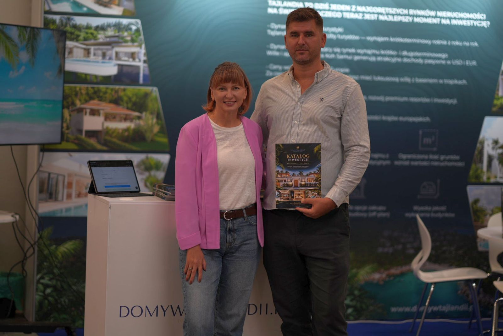 Zespół Domy w Tajlandii z katalogiem inwestycji Koh Samui na targach INRE Kraków